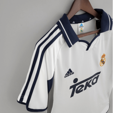 CAMISETA RETRO REAL MADRID PRIMERA EQUIPACIÓN 00/01 CAMISETA RETRO REAL MADRID PRIMERA EQUIPACIÓN 00/01