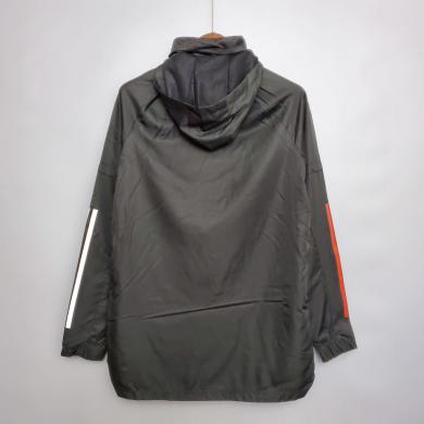 Cortavientos Real Madrid 2020-2021 Negro/Blanco Borde Rojo Cortavientos Real Madrid 2020-2021 Negro/Blanco Borde Rojo