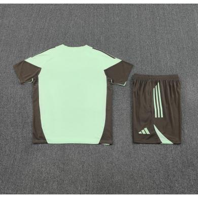 Camiseta Real Madrid (Hombre/Niño) 2025/2026 + Pantalones